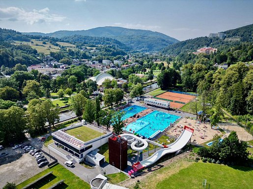Aquapark Tropikana a Baseny Wisła: vodní radovánky ve Slezských Beskydech